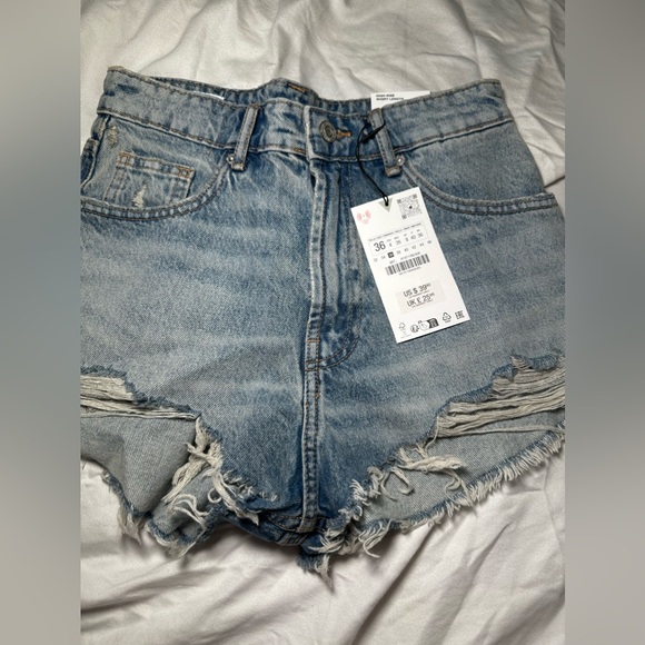 ZARA - Size 36 Jean Shorts - NWT never used - Picture 5 of 5